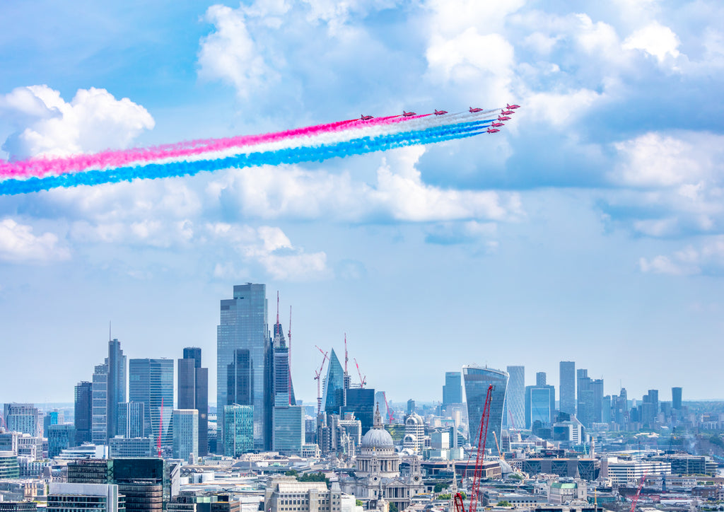 Red Arrows at the Queen's Jubilee - A1 Acrylic Tray Frame